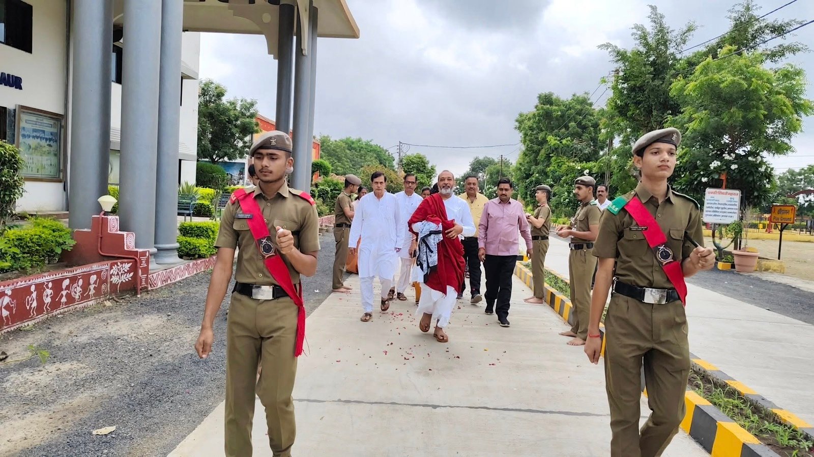 Ramanuj Ji ka School Aagman